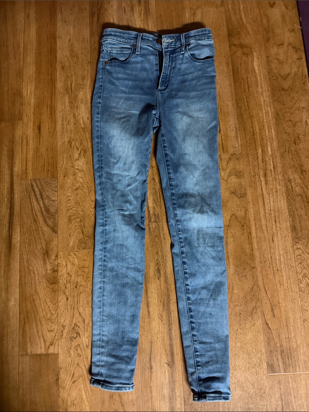 Abercrombie & Fitch Women's Skinny Jeans - Medium Blue Wash
